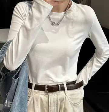 화이트 긴팔 T셔츠 코튼 혼합