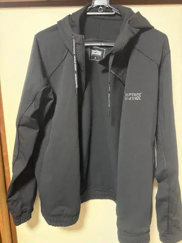 한정 추첨 판매 상품 제로 스테이지 트리코 후드티 M