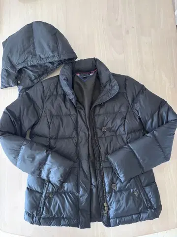 TOMMY HILFIGER 후드 부착 다운 자켓