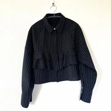 [ JEANASIS ] 프릴 티어드 숏 셔츠 (F/블랙)