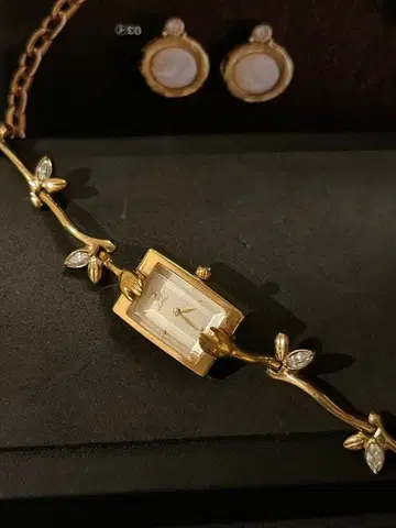 새상품급 SALVADOR DALI 살바도르 달리 쿼츠 여성용 손목시계