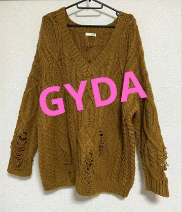 GYDA 머스타드 V넥 스웨터