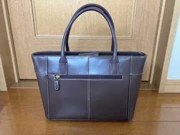 브라운 토트백 심플한 디자인