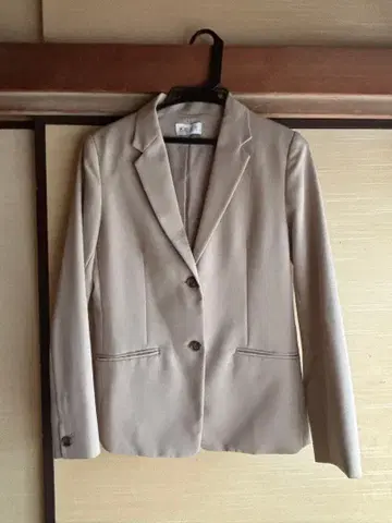 PLST 베이지 테일러드 자켓