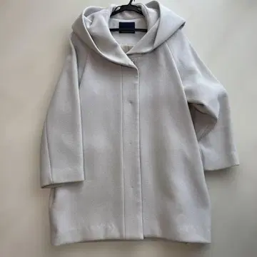 후드 부착 라이트 그레이 롱 코트