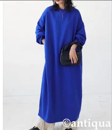 안티카 antiqua 맨투맨 원피스 롱 블루 루즈핏