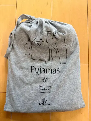 [ 미개봉 ] 에미레이트 퍼스트 클래스 남성용 파자마 그레이 M 사이즈