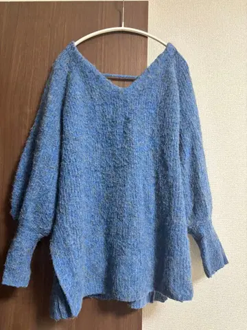 kastane 파란색 V넥 긴팔 니트 스웨터 카와구치 하루나