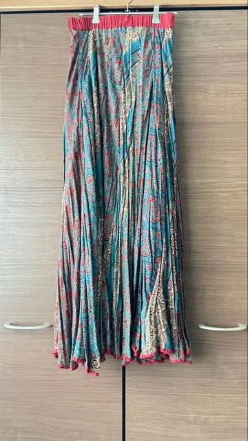 [ 한정판 판매 ] MALAIKA 아자라 스커트