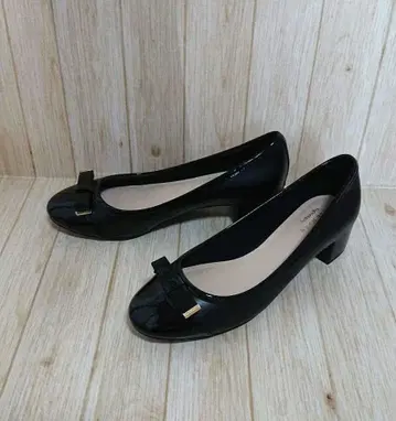 블랙 에나멜 발레리나 펌프스