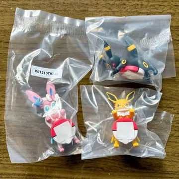 포켓몬 제일복권 F상 3개 세트 니미아 블래키 썬더