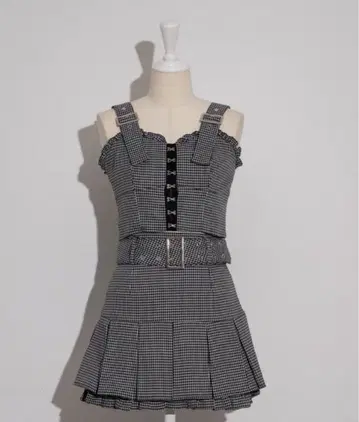 pium 프론트 후크 뷔스티에 x 스커트 세트 블랙 체크