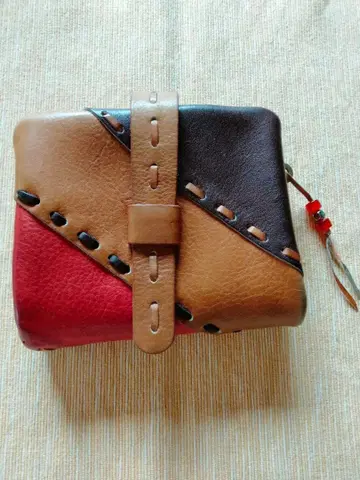 다색 가죽 접이식 지갑