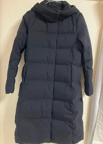 유니클로 심리스 롱 다운 코트