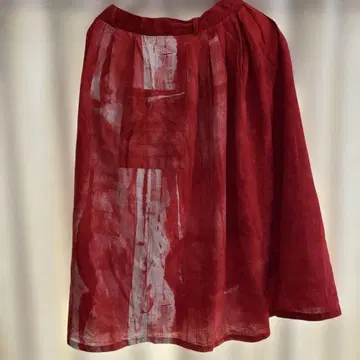 팔라스 팰리스 구매 빨간색 플레어 스커트 페인트풍 디자인