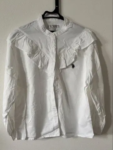 U.S. POLO ASSN. 프릴 장식 화이트 셔츠