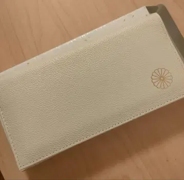 황궁 장지갑 화이트 가죽 로고