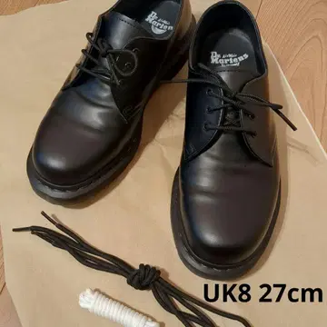 UK8 3홀 닥터마틴