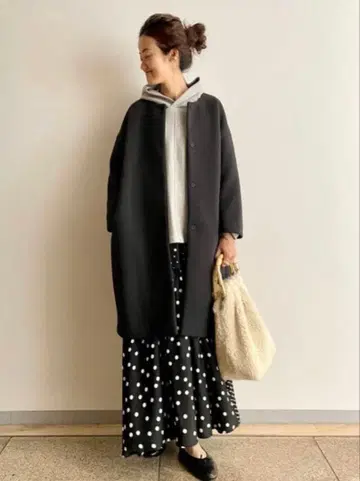 BEARDSLEY 비어즐리 종이상자 마르코 코트 정가 41800엔