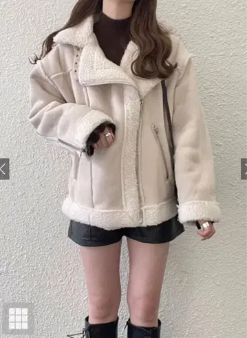 에코 무스탕 라이더 자켓 아이보리