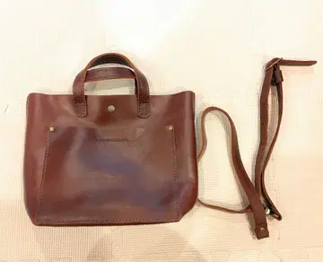 브라운 가죽 핸드백 탈부착 가능 스트랩