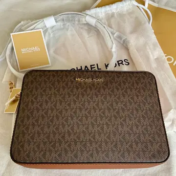 마이클코어스 숄더백 택 포함 미사용 새상품