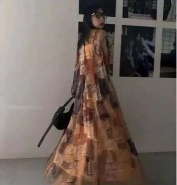 AMERI UND GYPSUM ART DRESS