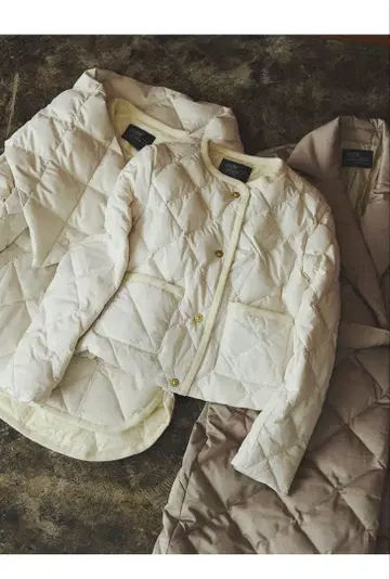 [ TAION x anuans ] 노카라 퀼팅 숏 다운 아이보리