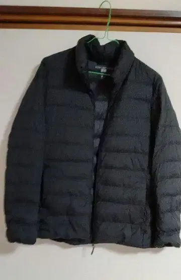 유니클로 울트라 라이트 다운 블랙 L 사이즈