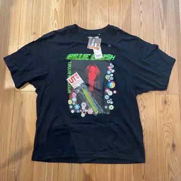 유니클로 빌리 아일리시 무라카미 다카시 키링 XL 사이즈