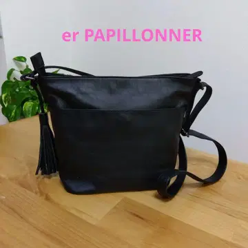 이아파피요네 블랙 가죽 숄더백 태슬 포함