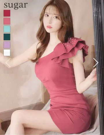 이루마 슈가 원숄더 드레스