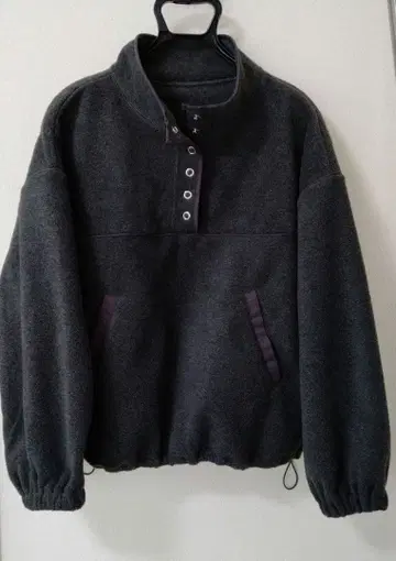 미사용 새상품 그레이 플리스 상의 gleam