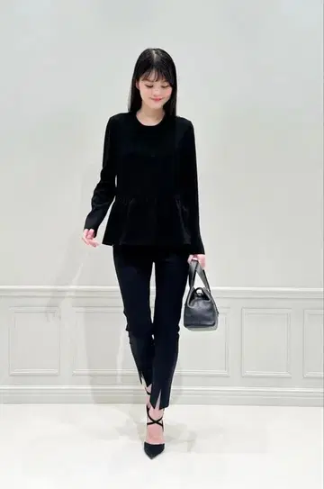 AVENIRETOILE: 리본 타이 페플럼 블라우스