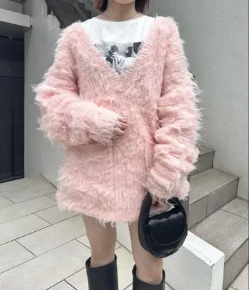 핑크 V넥 퍼 느낌 니트 FREE 사이즈