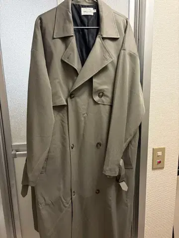 그레이 트렌치코트 더블 브레스트
