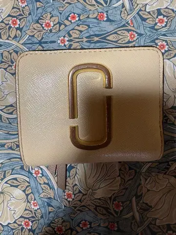 MARC JACOBS 이단 접이식 지갑 베이지/블랙