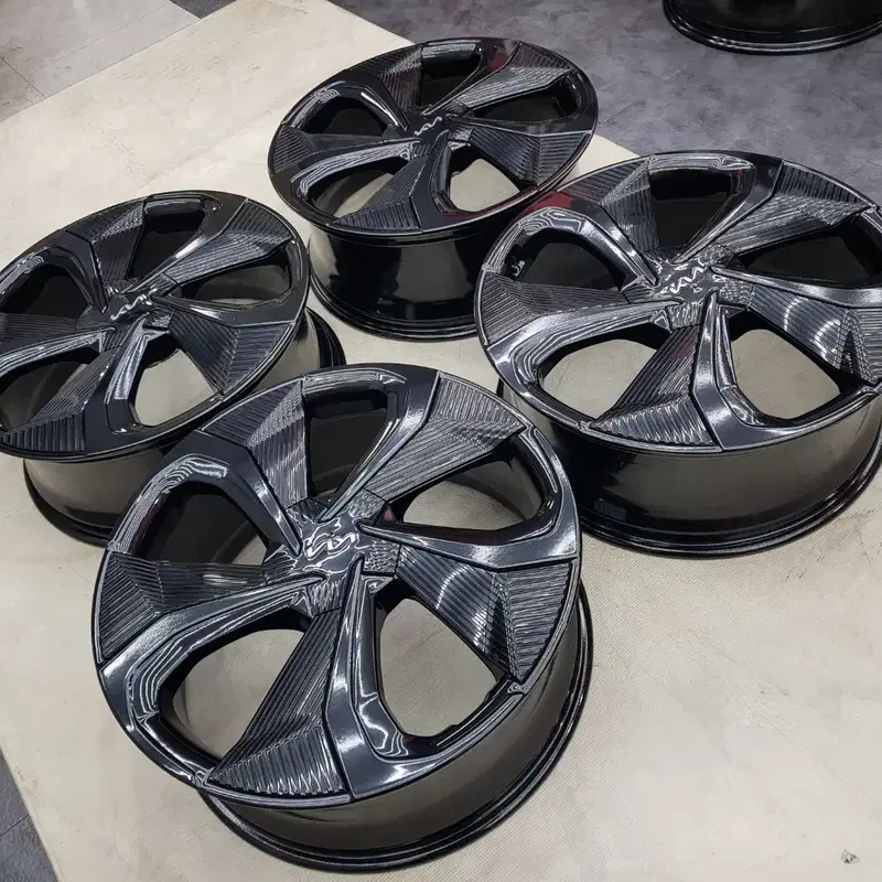 20인치 EV6 정품 순정휠 블랙 분체 도장 중고휠 팝니다