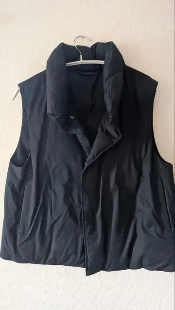 유니클로 U 퍼프테크 논퀼트 베스트 M