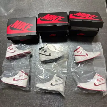 Nike 스니커즈 캡슐 토이 3족 세트