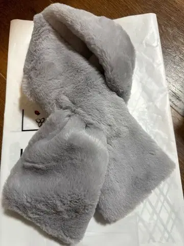 그레이 퍼 머플러