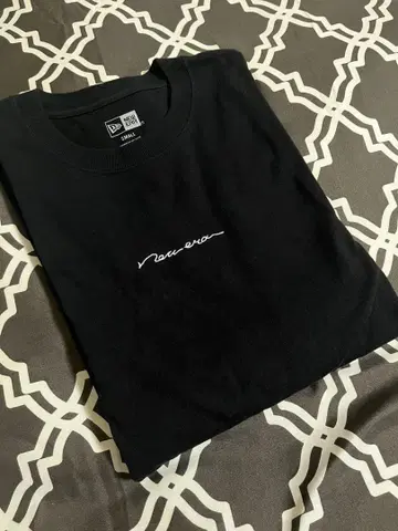 뉴에라 오버 사이즈 T셔츠 블랙