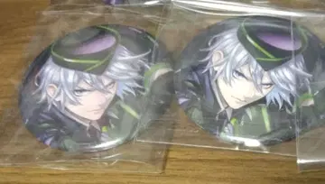 트위스테 실버 캔뱃지 기숙사복