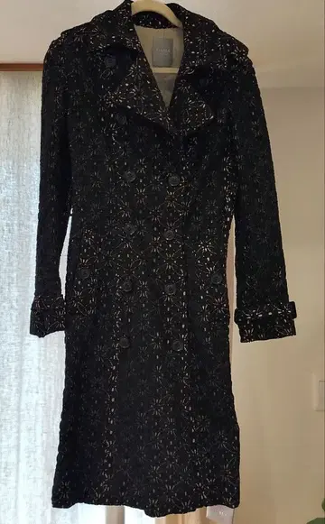 DAMA collection 블랙 레이스 트렌치코트