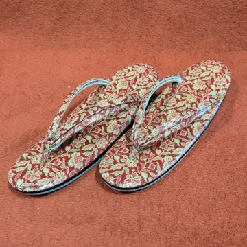 빨간색 꽃무늬 조리