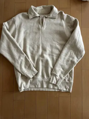 Necessary or Unnecessary 하프 지퍼 맨투맨