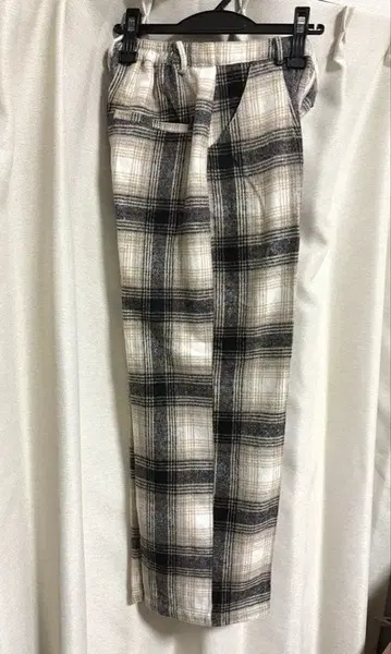 리디 체크 무늬 스트레이트 팬츠 미사용