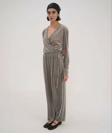 CLANE 그레이 벨벳 셋업 사이즈 0