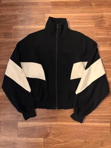 LYFT 블랙/화이트 자켓