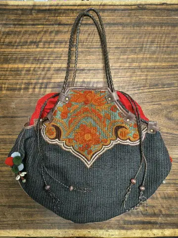 동양풍 꽃 모티브 자수 장식 백